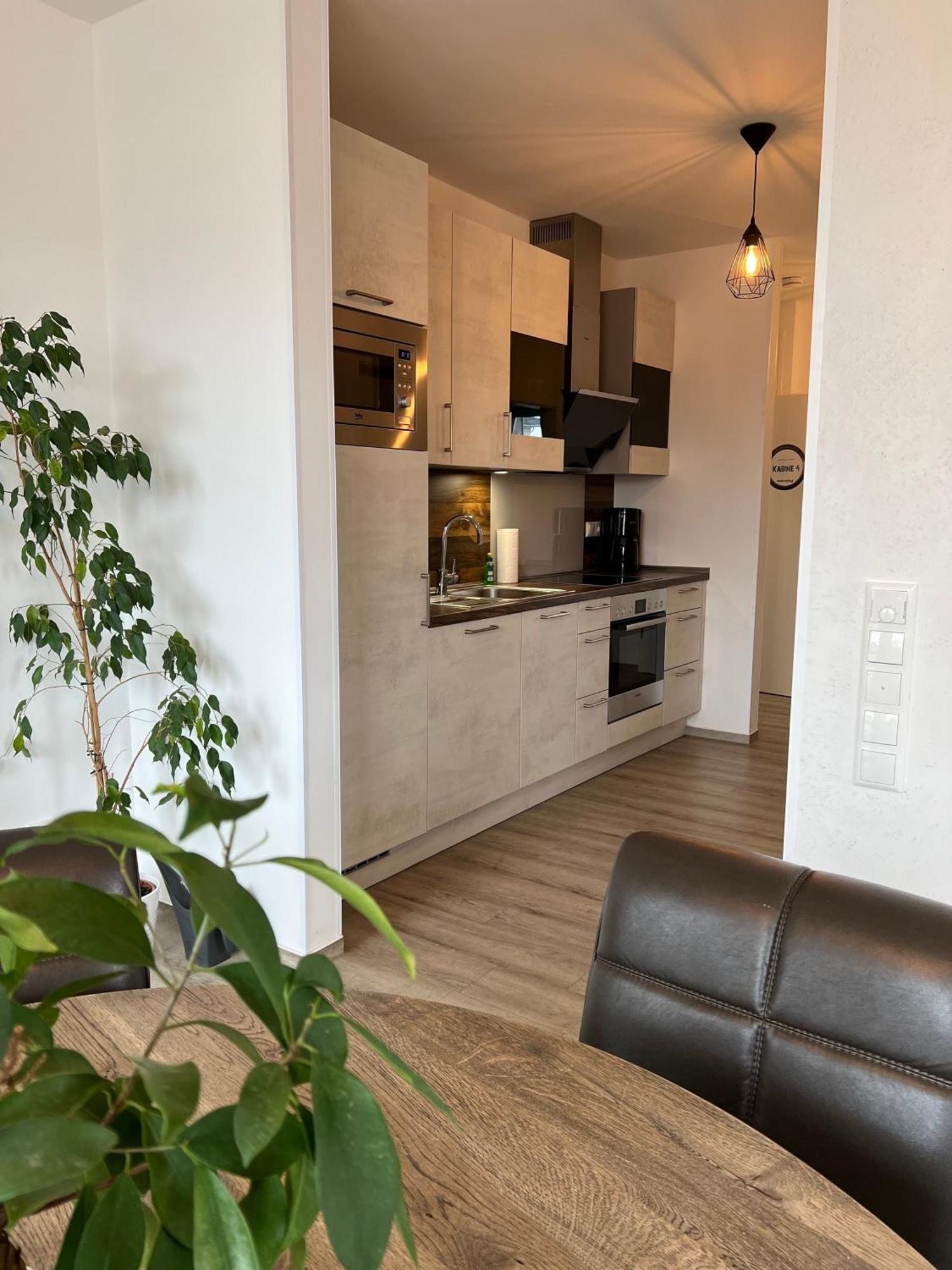 Appartement 4 *